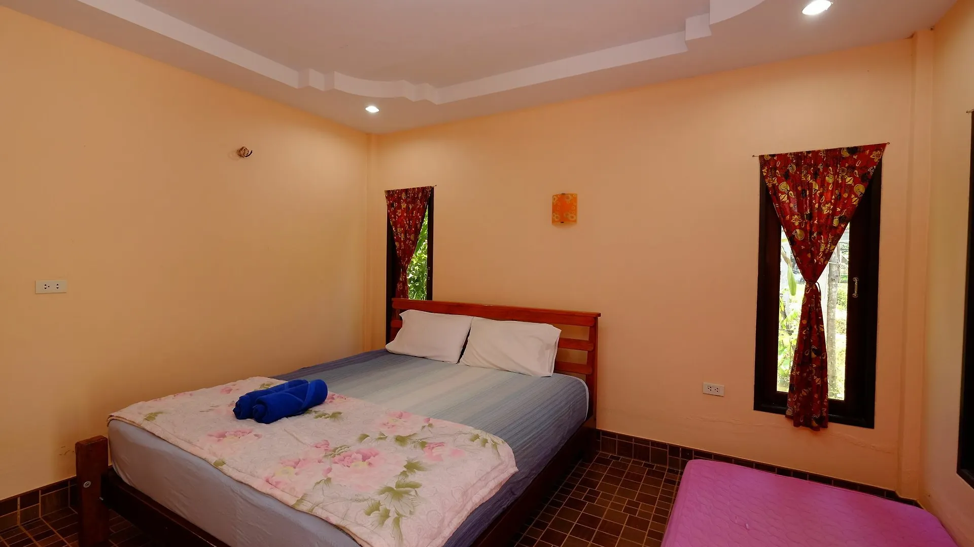 Bulan Bungalow Lanta 코란타 호텔